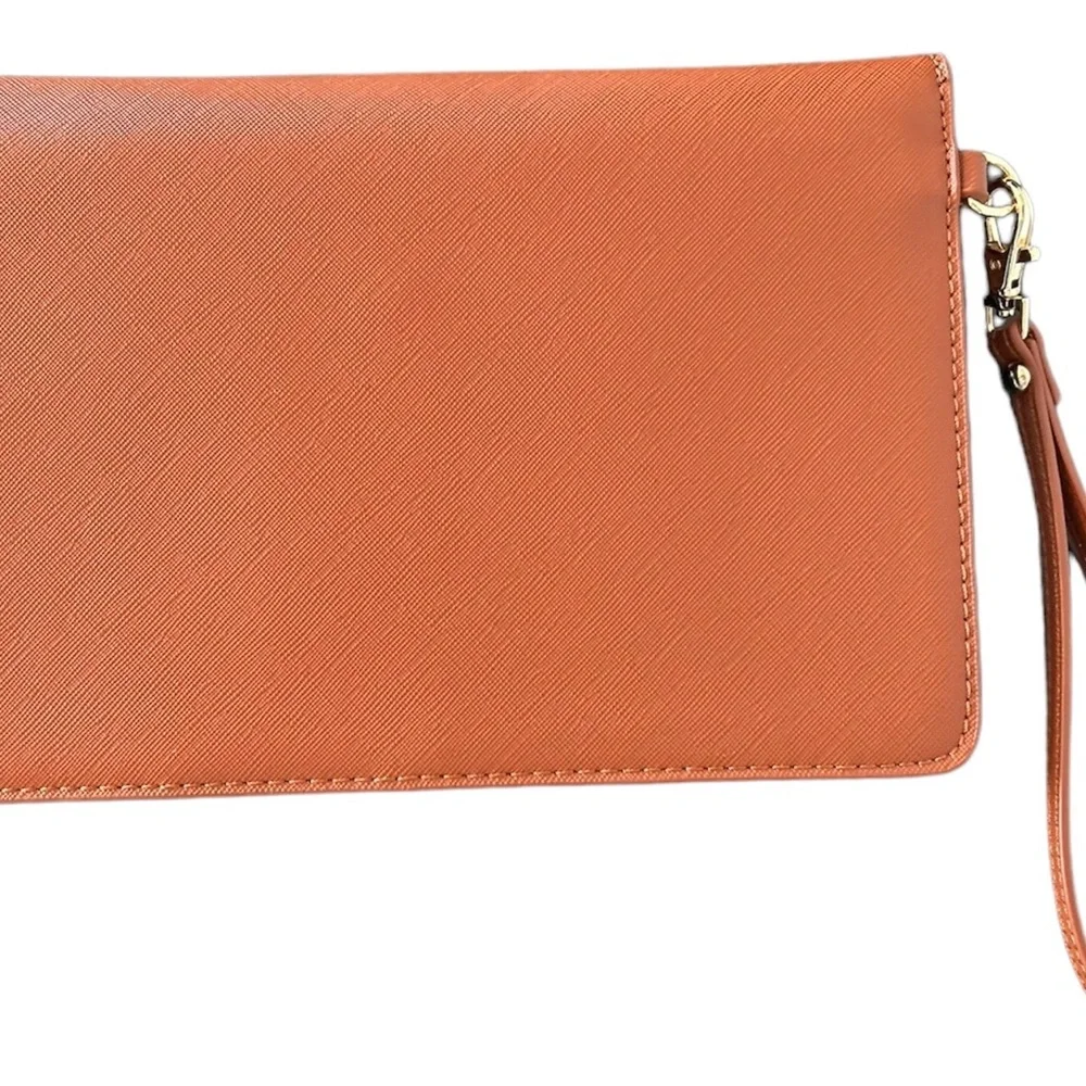 BROWN CLUTCH, WRISTLET WITH WRIST STRAP—NEW